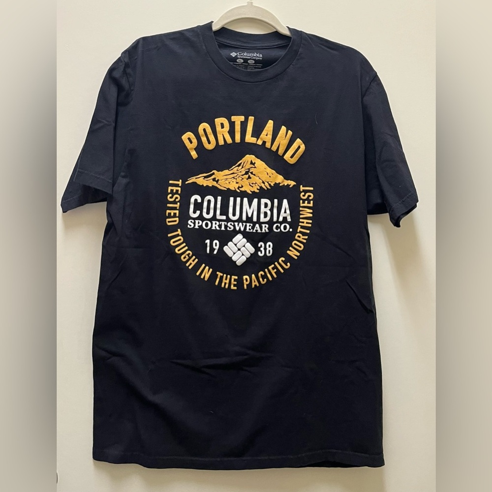 EUC Columbia T-shirt, XL